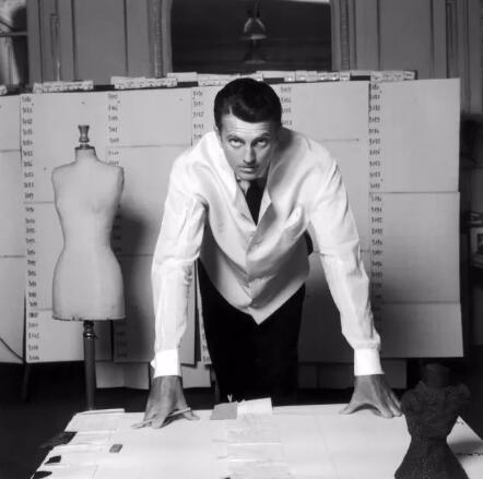法国著名时装设计师、时尚品牌Givenchy创始人Hubert de Givenchy